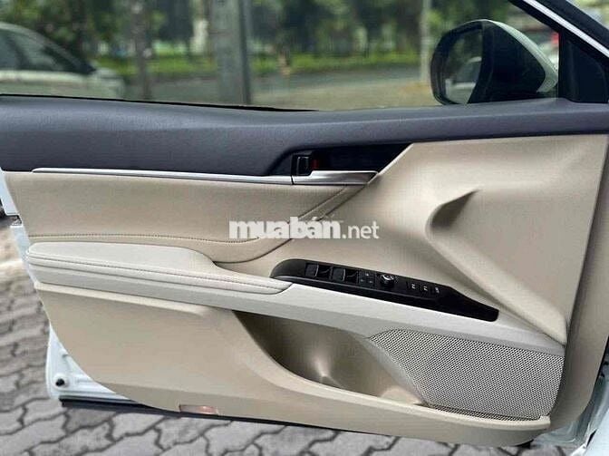 Toyota Camry 2022 2.0 Q - bảo hành Toyota