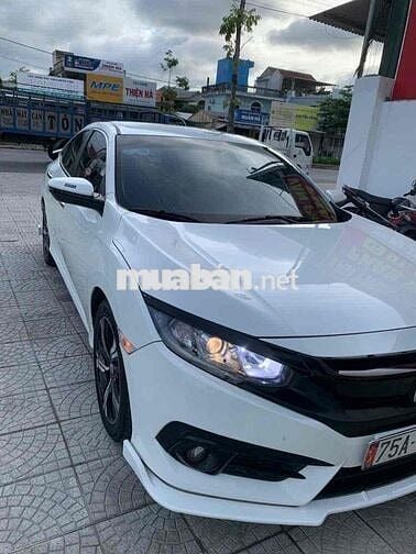 Honda Civic 2018 1.8 E - 60000 km đăng ký 2017