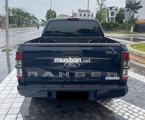 Ranger XLS 2020 máy dầu số sàn 4x2 màu đen