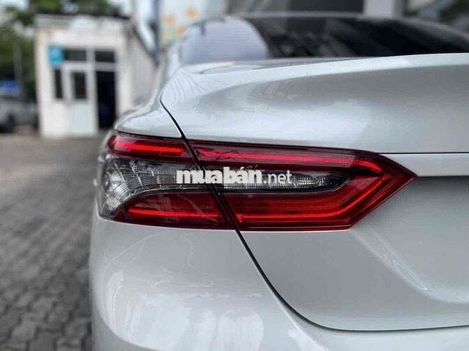 Toyota Camry 2022 2.0 Q - bảo hành Toyota