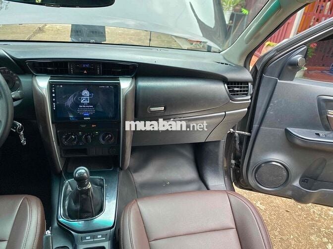 Toyota Fortuner 2017 đk 2018 sàn dầu(1 chủ)