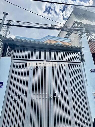 nhà mới gần chợ đông thạnh hocmôn. giá 4tr