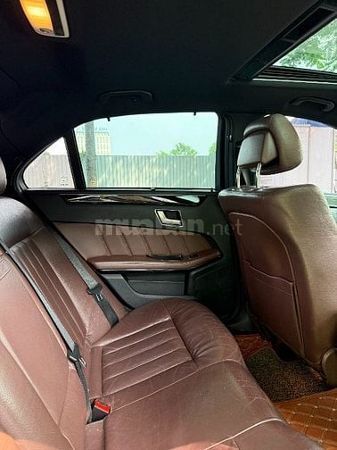 Bán Mercedes E250 2014 W212 màu trắng nội thất vang đỏ