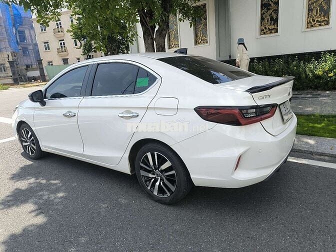 240 2022 1.5 RS - 75000 km