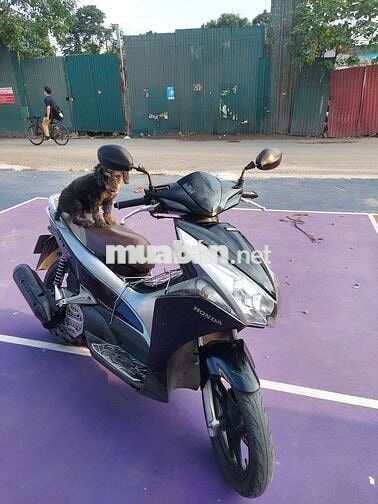 Bán xe Honda Airblade mầu đen chính chủ còn tốt