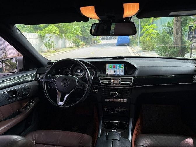 Bán Mercedes E250 2014 W212 màu trắng nội thất vang đỏ