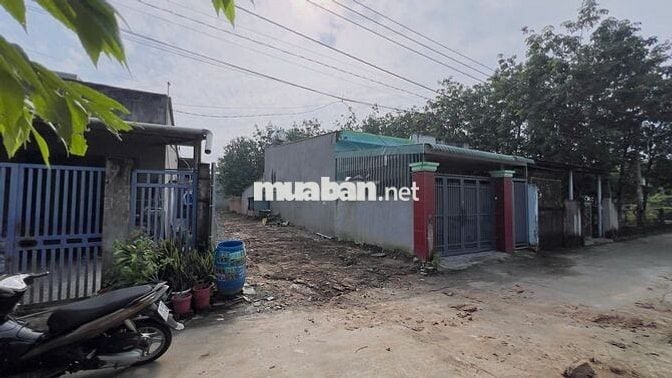 Ông anh gom tiền mua vị trí khác, bán nhanh 172.2m2 giá 1 tỷ 550