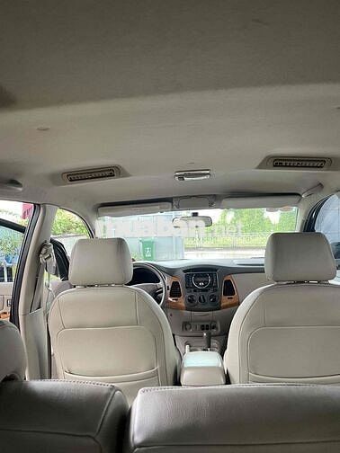 Toyota Innova 2011 V - 127000 km