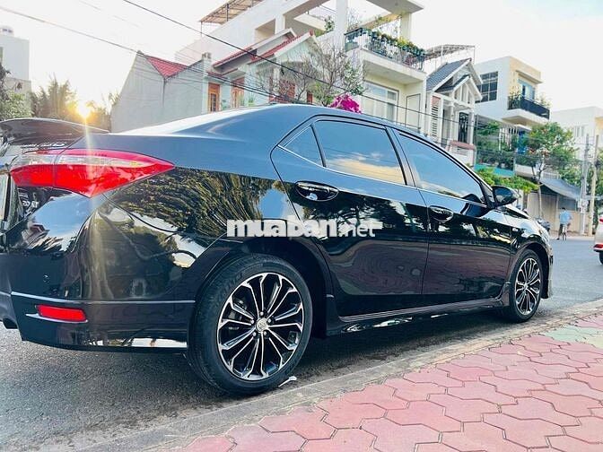 Toyota Corolla Altis 2016 2.0V
