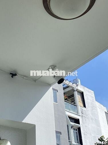 Cho thuê nhà hẻm 70m2 nguyên căn 3PN full nội thất Tôn Đản Quận 4