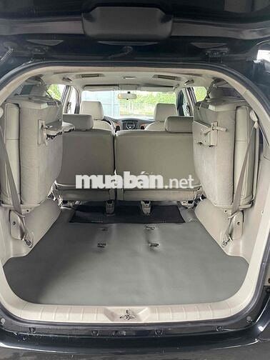 Toyota Innova 2011 V - 127000 km