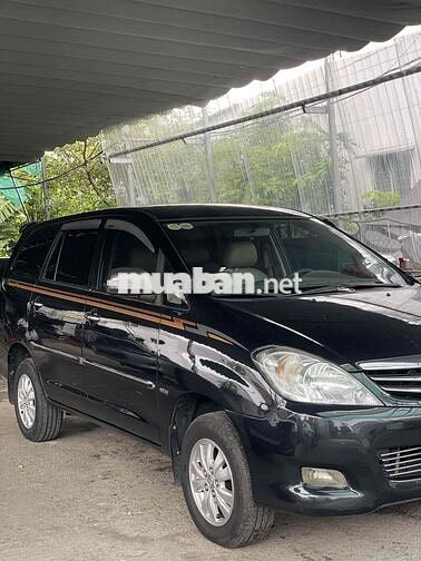 Toyota Innova 2011 V - 127000 km