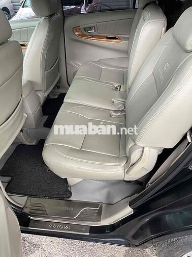 Toyota Innova 2011 V - 127000 km