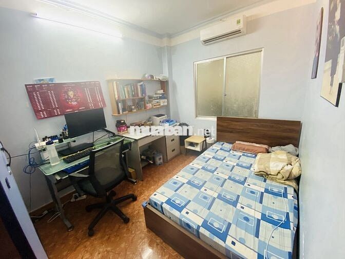 Cho thuê nhà hẻm 70m2 nguyên căn 3PN full nội thất Tôn Đản Quận 4