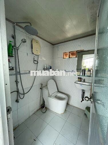 Cho thuê nhà hẻm 70m2 nguyên căn 3PN full nội thất Tôn Đản Quận 4