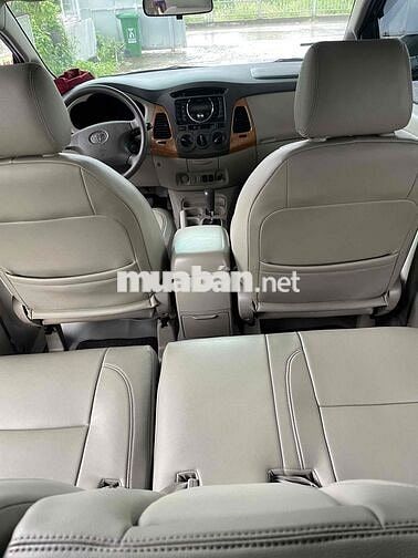 Toyota Innova 2011 V - 127000 km