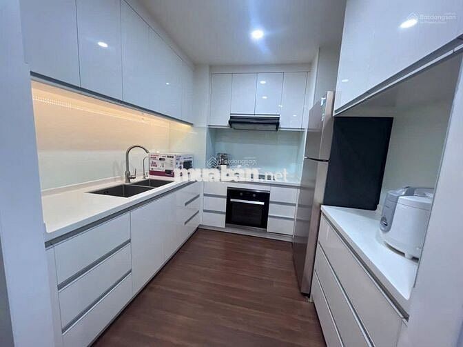 Bán căn góc 2PN view biển tầng cao chung cư Hiyori, full nội thất xịn!