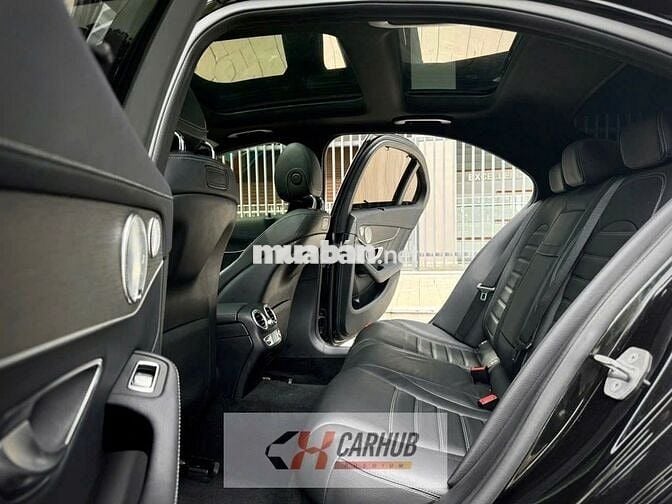 Mercedes Benz C300 AMG 2021 - 32000 km