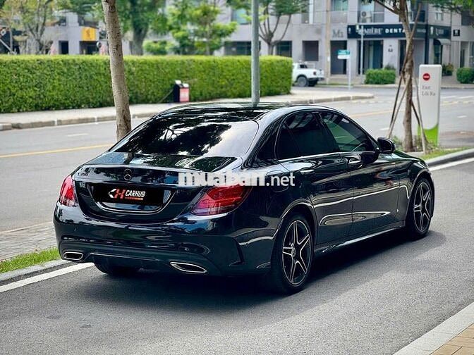 Mercedes Benz C300 AMG 2021 - 32000 km
