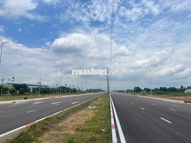 vĩnh thanh 1/ nguyễn ái quốc cách 50m