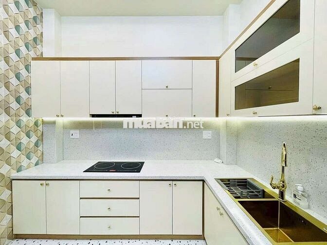 Nhà 4 tầng 4 phòng ngủ giá 5 tỷ 950 hẻm thông đường Phạm Văn Chiêu P14