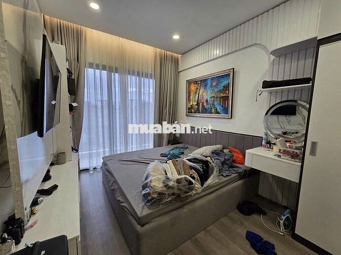 Brilliant , 160m2 , 3pn-1kho-3wc ,full nội thất cao cấp giá 28tr/tháng