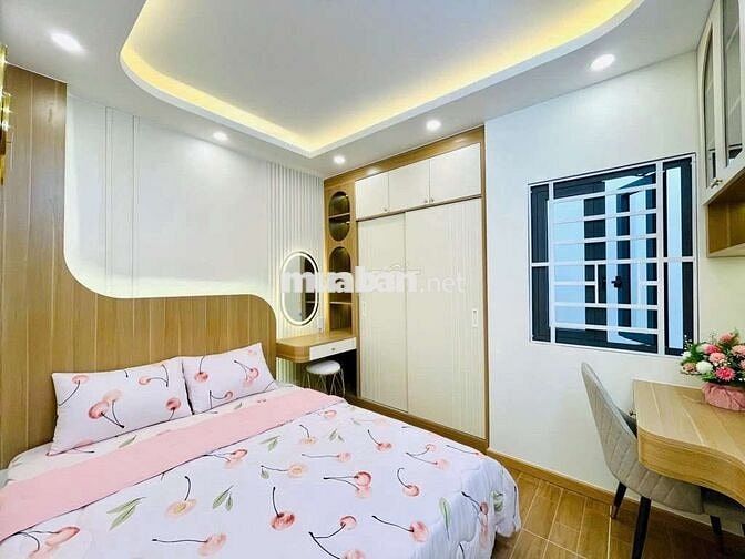 Nhà 4 tầng 4 phòng ngủ giá 5 tỷ 950 hẻm thông đường Phạm Văn Chiêu P14