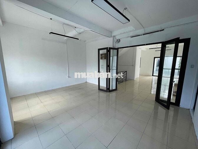 cho thuê biệt thự 168m2 x 3 tầng đường cont đỗ cửa