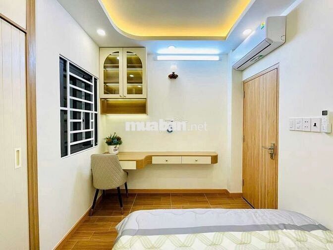Nhà 4 tầng 4 phòng ngủ giá 5 tỷ 950 hẻm thông đường Phạm Văn Chiêu P14