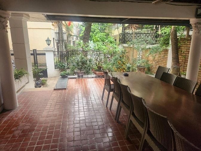 BIỆT THỰ NHÀ VƯỜN,KHU PHÂN LÔ ĐƯỜNG 2 Ô TÔ TRÁNH,VỈA HÈ. 270M GIÁ 75 T