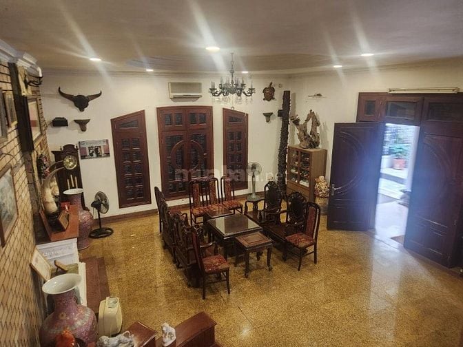BIỆT THỰ NHÀ VƯỜN,KHU PHÂN LÔ ĐƯỜNG 2 Ô TÔ TRÁNH,VỈA HÈ. 270M GIÁ 75 T