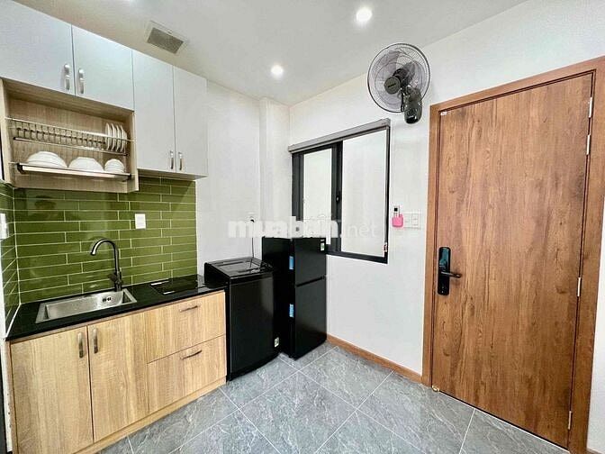 Cho Thuê CHDV trung tâm Q1, đường Lê Thánh Tôn
