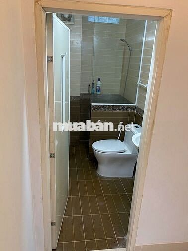 Nhà Nguyên Căn Đường Nguyễn Phi Khanh - 3PN 4WC - 5x6m - sẵn máy lạnh