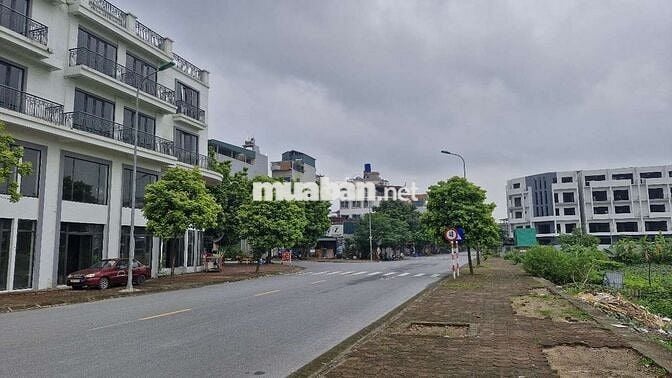 ĐẤT ĐẸP SIÊU HIẾM GẦN CÔNG VIÊN GIA LÂM- GIÁ ĐẦU TƯ.
