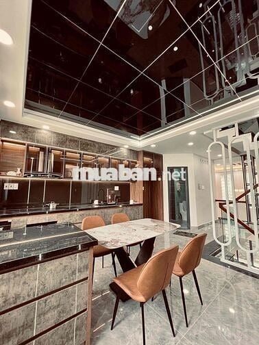 Nhà Mới Xây DT 250m2 1Trệt 1Lửng 3Lầu 5Pn 6Wc Hẻm Nhựa Xe Tải Vỉa Hè