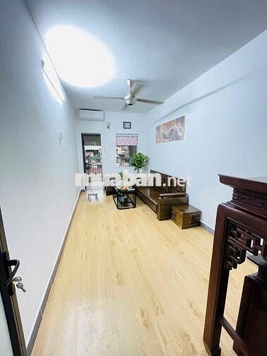 Tập thể Quỳnh Lôi 2 Ngủ ở ngay nhà đẹp 2 thoáng oto đỗ chân cầu thang