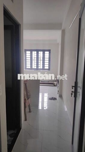 Nhà mới xây cho thuê làm Văn Phòng 3 lầu 4 ngủ 5 wc 50m2 KHÔNG TIẾP CÒ