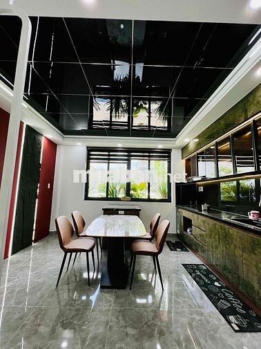 Nhà Mới Xây DT 250m2 1Trệt 1Lửng 3Lầu 5Pn 6Wc Hẻm Nhựa Xe Tải Vỉa Hè