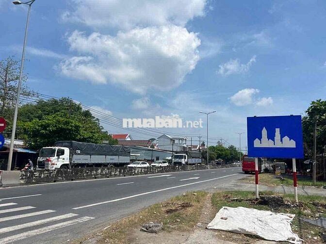 ĐẤT CÁCH QL1A, VÒNG XOAY VÕ VĂN KIỆT TÂN NGÃI, TỈNH VĨNH LONG