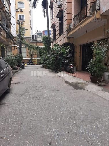 Bán nhà phân lô phố Trần Duy Hưng giá rẻ DT: 90m2, Nhà xây 4 tầng