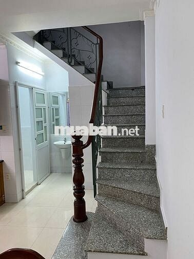 Nhà Nguyên Căn Đường Nguyễn Phi Khanh - 3PN 4WC - 5x6m - sẵn máy lạnh