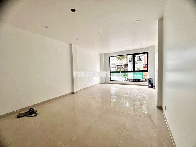 Cho thuê MT Trần Quang Khải -Hai Bà Trưng, 4,5x12m, 4 lầu. Giá 75triệu