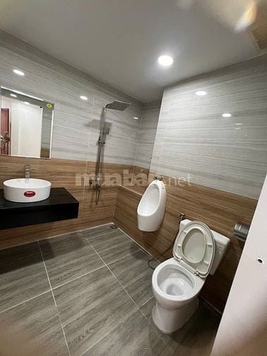 Bán Nhà 1 trệt 3 lầu, Thang Máy, khu bên sông, đường số 25, Thủ Đức