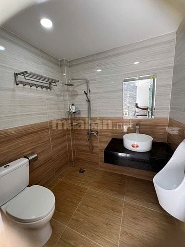 Bán Nhà 1 trệt 3 lầu, Thang Máy, khu bên sông, đường số 25, Thủ Đức