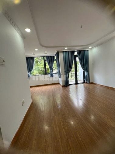 Bán Nhà 1 trệt 3 lầu, Thang Máy, khu bên sông, đường số 25, Thủ Đức