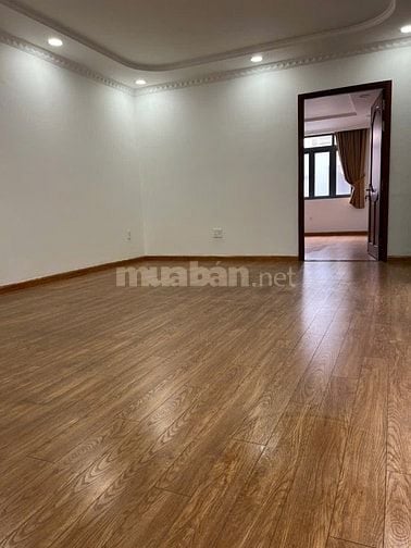 Bán Nhà 1 trệt 3 lầu, Thang Máy, khu bên sông, đường số 25, Thủ Đức