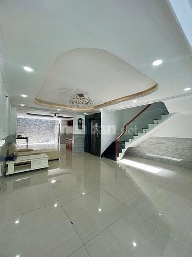 Bán Nhà 1 trệt 3 lầu, Thang Máy, khu bên sông, đường số 25, Thủ Đức