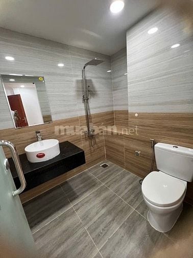 Bán Nhà 1 trệt 3 lầu, Thang Máy, khu bên sông, đường số 25, Thủ Đức