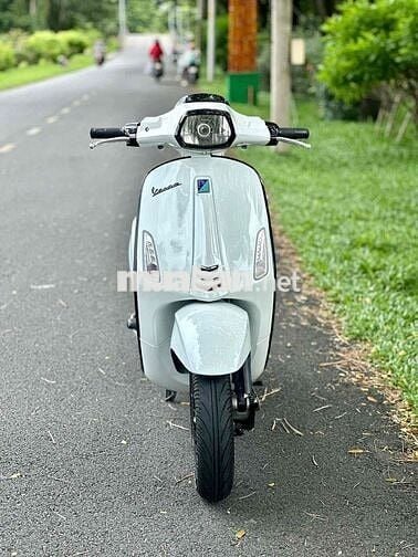 Vespa Sprint biển số tiến siêu đẹp. phong thuỷ