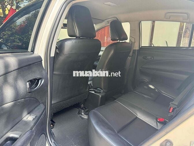 GĐình Cần bán Toyota Vios E1.5 MT số sàn màu trắng